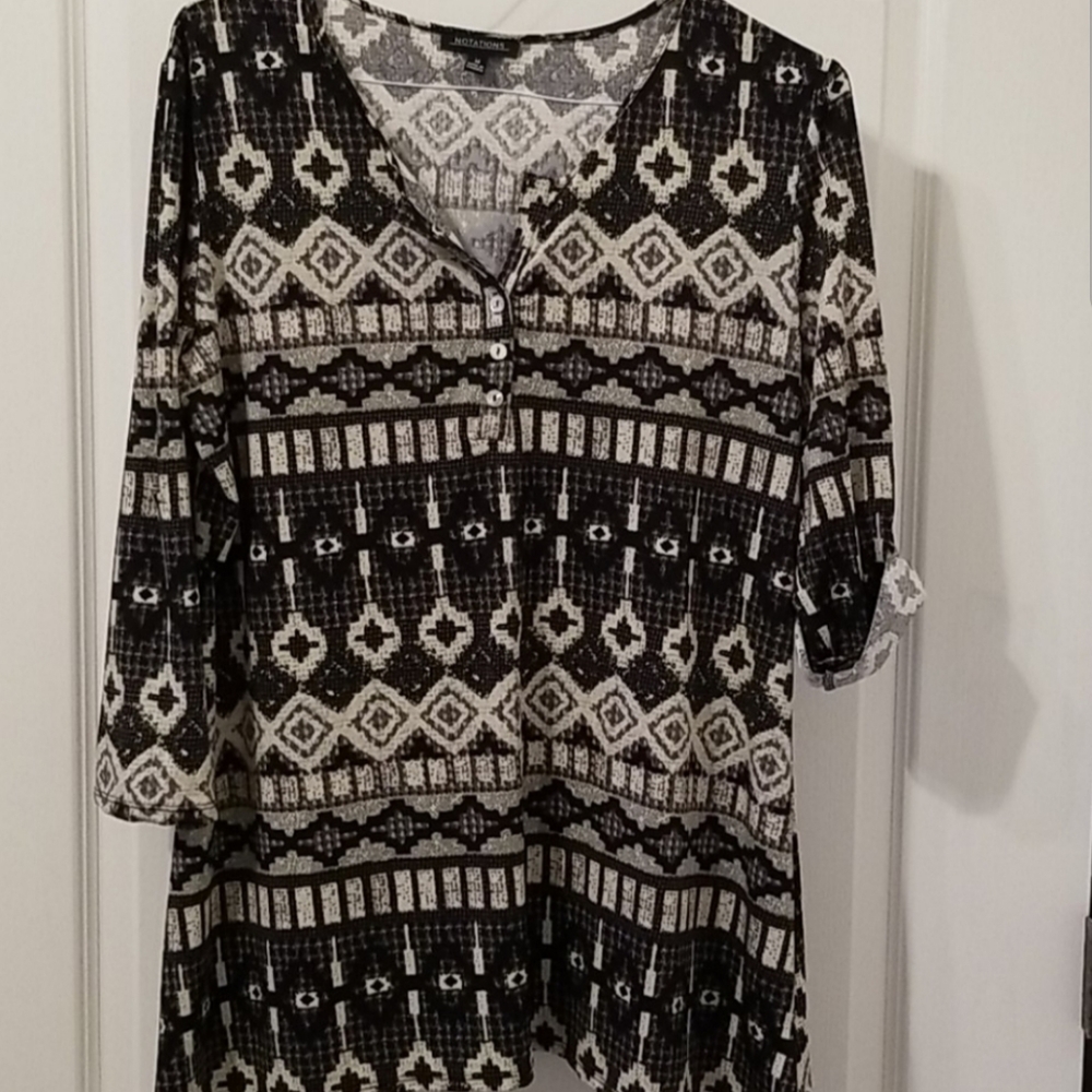 Notations  Black, Gray And White Patterned 3/4 Sleeve Top Size M